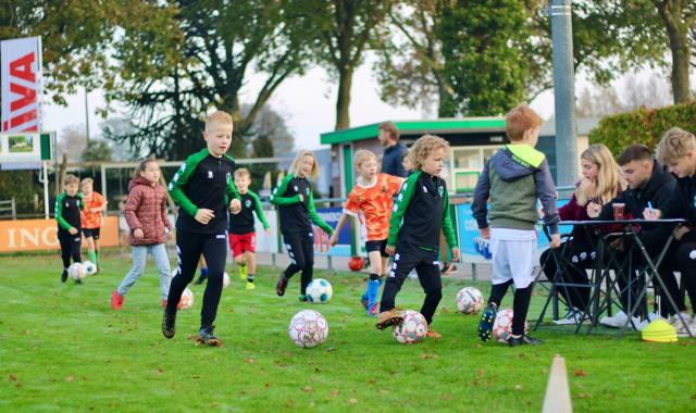 Geslaagde sponsorloop en FIFA toernooi voor jeugdteams