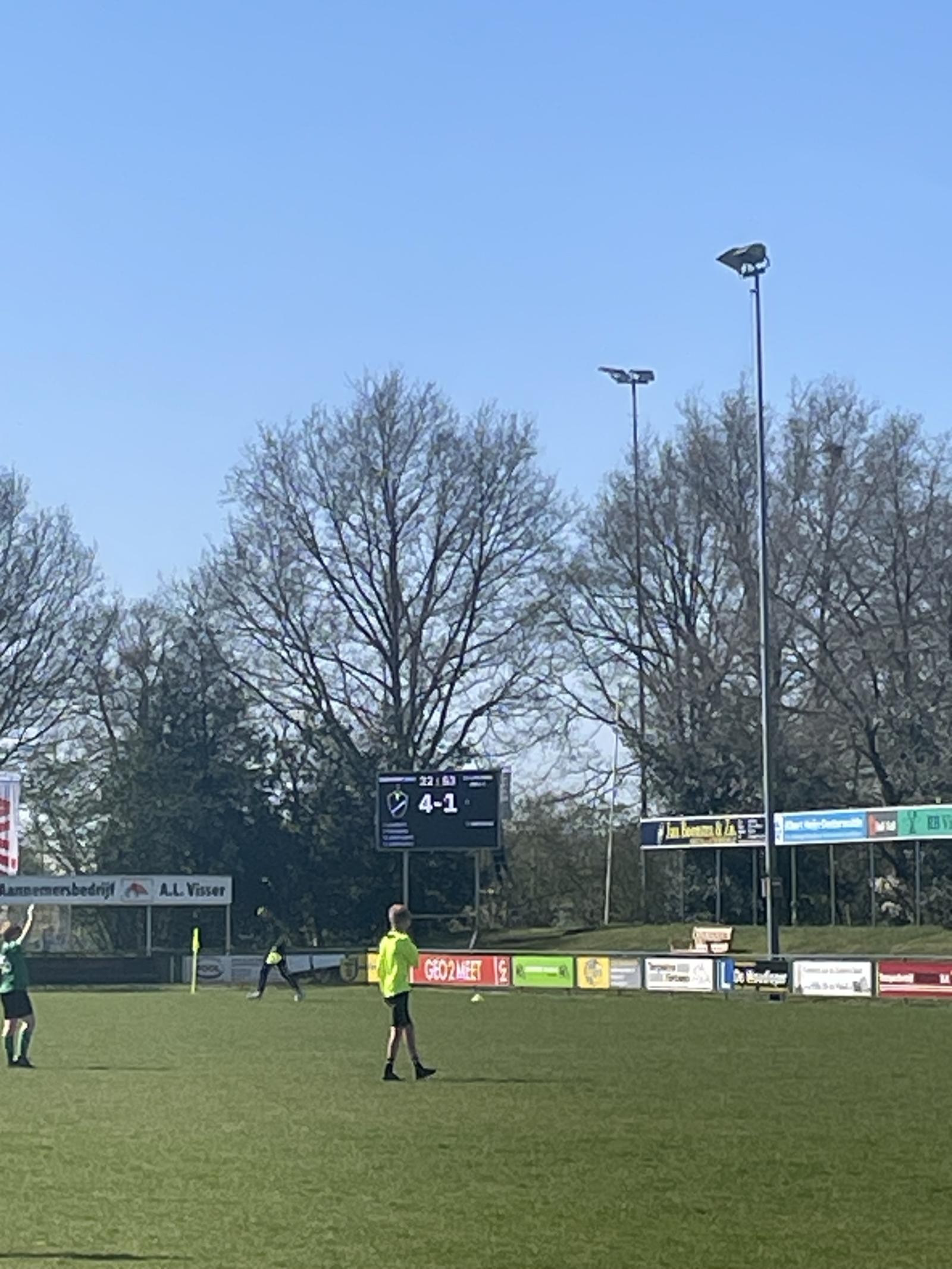 JO13 herpakt zich thuis uitstekend tegen Scheemda!