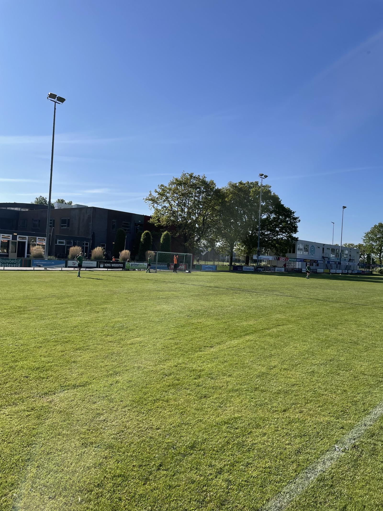 Titelstrijd bereikt kookpunt door winst op De Marne