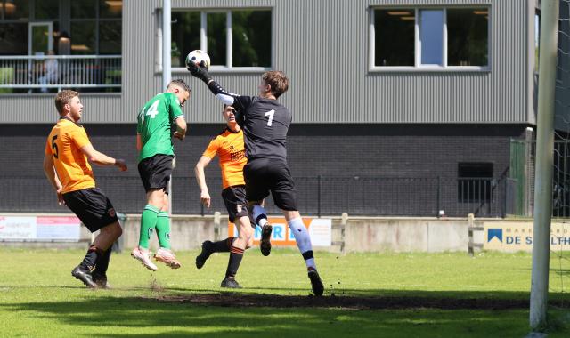 Derby tussen Boven en Beneden snel beslist