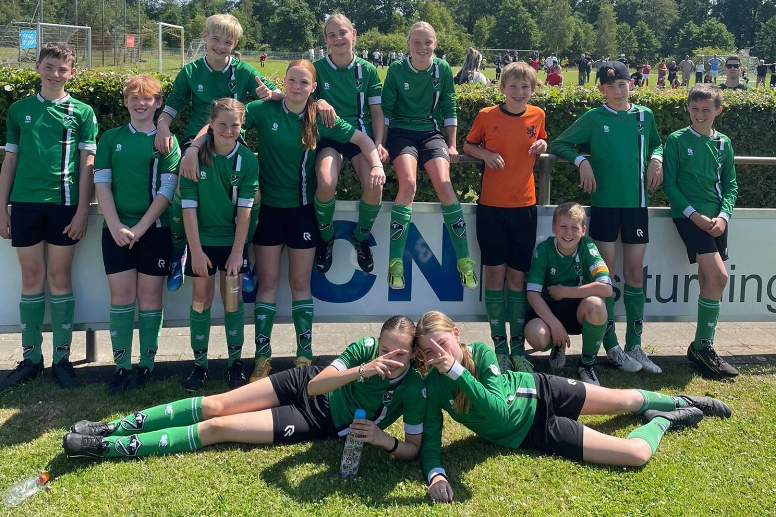 Jeugdteams in actie tijdens toernooien