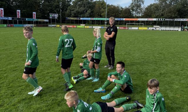 Matig eerste kwart kost JO11 dure punten