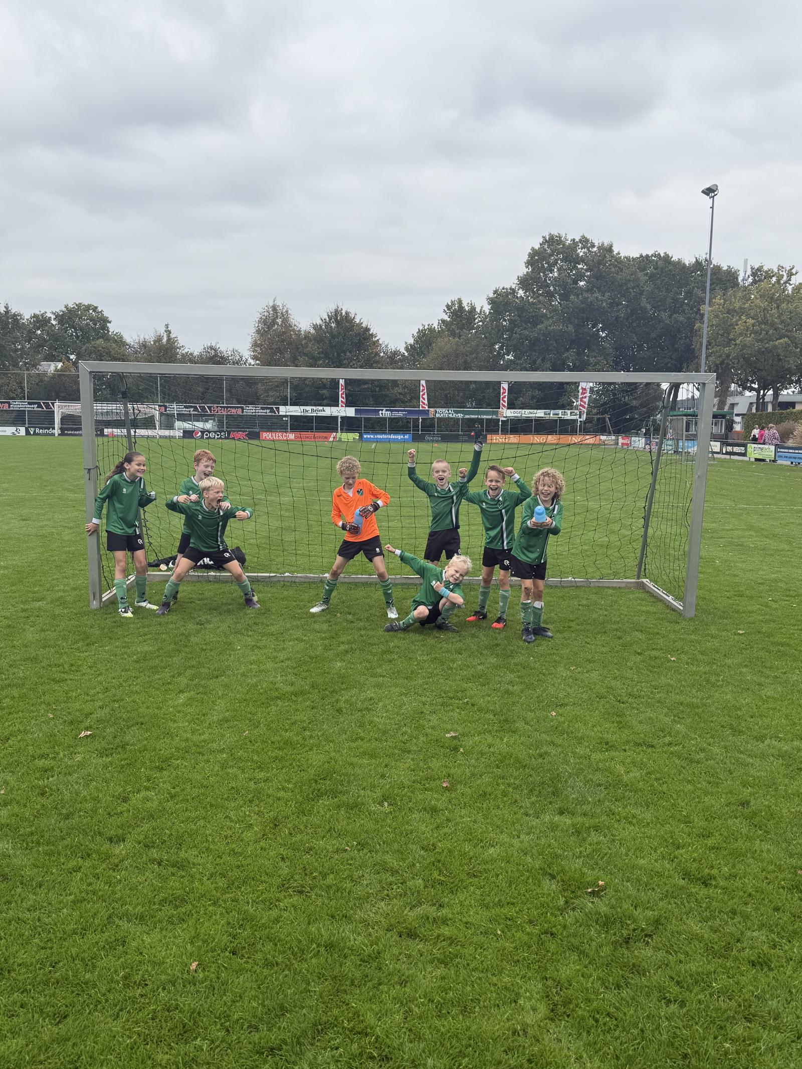 JO9-1 wint overtuigend van TLC JO9-2