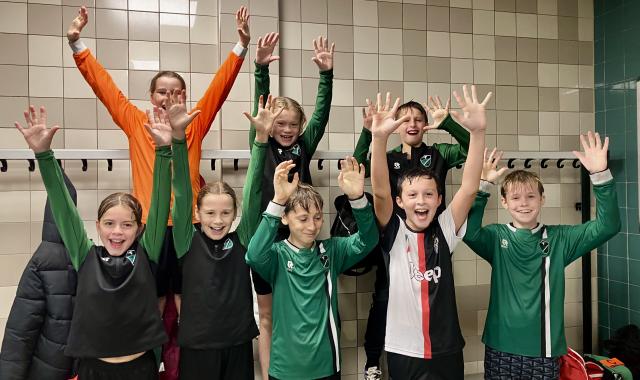 JO12 opent nieuwe fase met een tienklapper