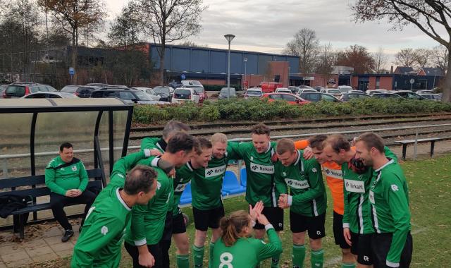 Hartverwarmend voetbal in ijskoud Marum