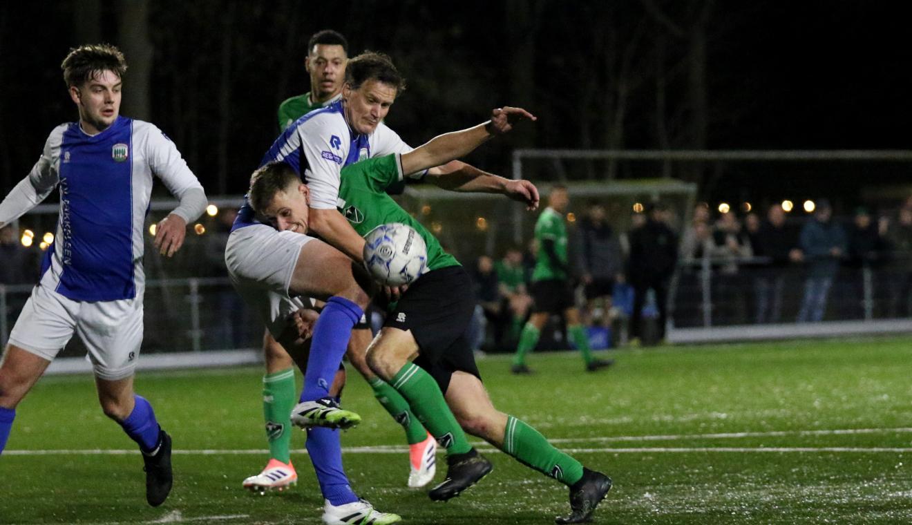 Waskemeer geeft tweemaal voorsprong uit handen in burentwist