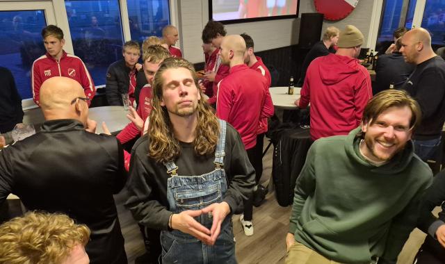 Haarloos RWF verslaat kleurloos Waskemeer