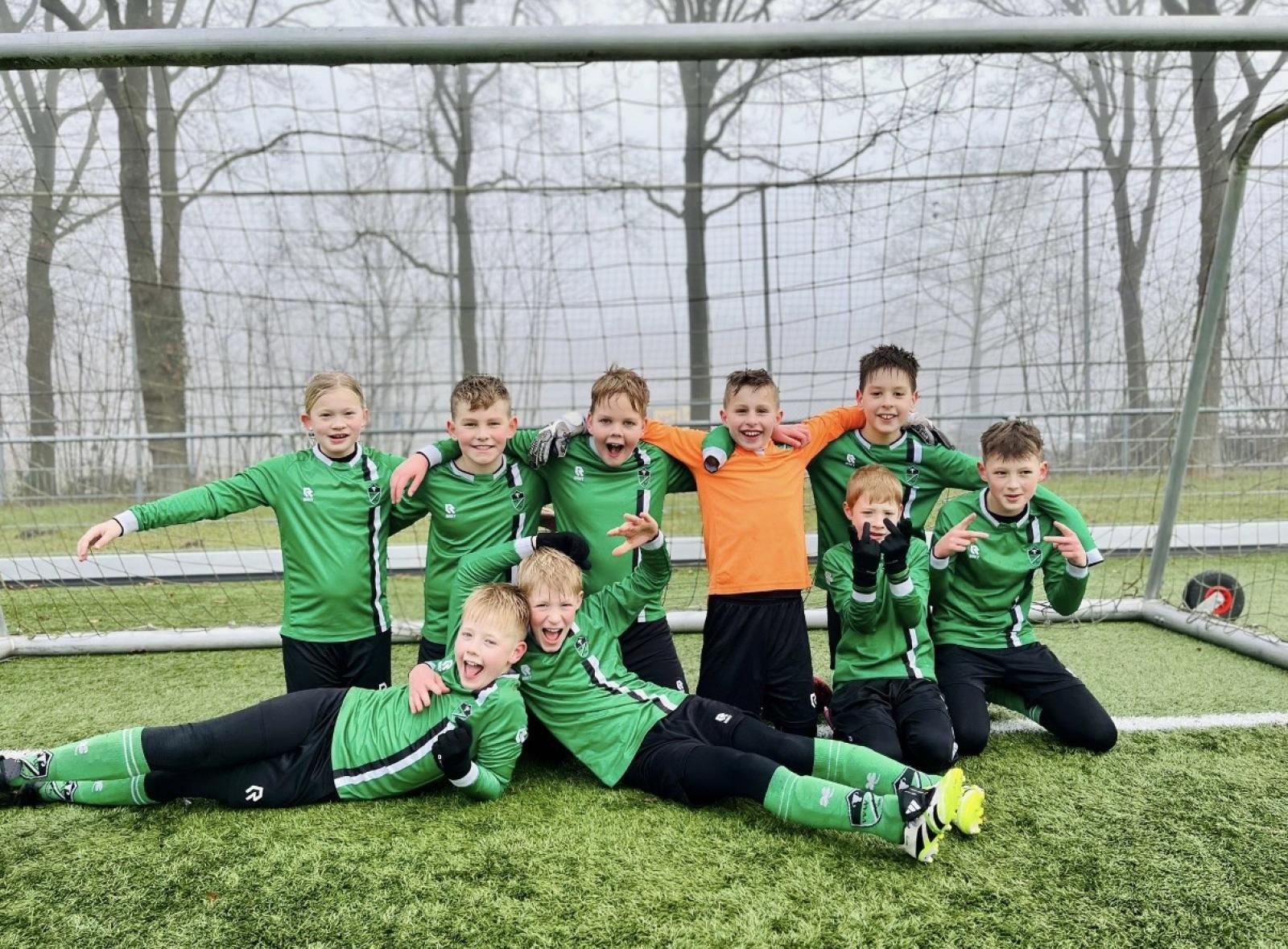 JO11 overtuigd in derby tegen Bakkeveen!