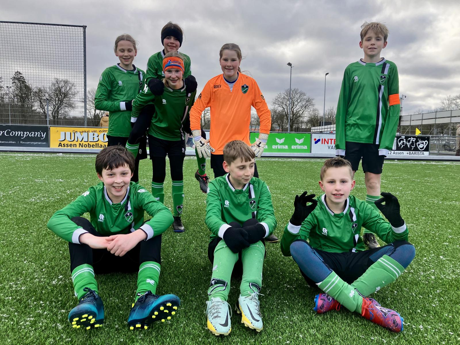 JO12 speelt mooie pot voetbal in Assen
