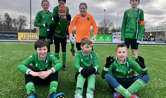 JO12 speelt mooie pot voetbal in Assen