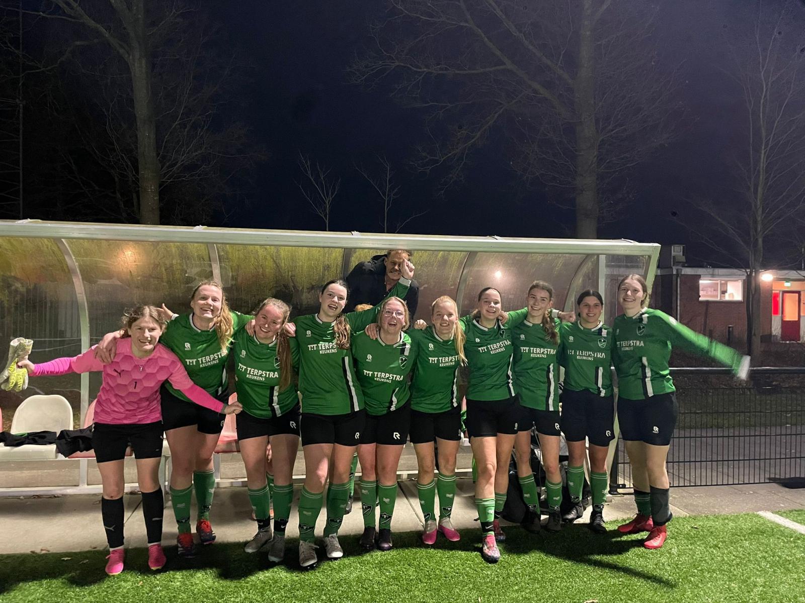 VR1 pakt overwinning in Niekerk