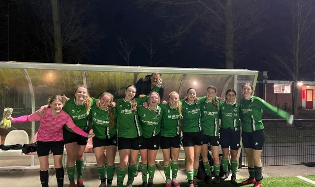 VR1 pakt overwinning in Niekerk