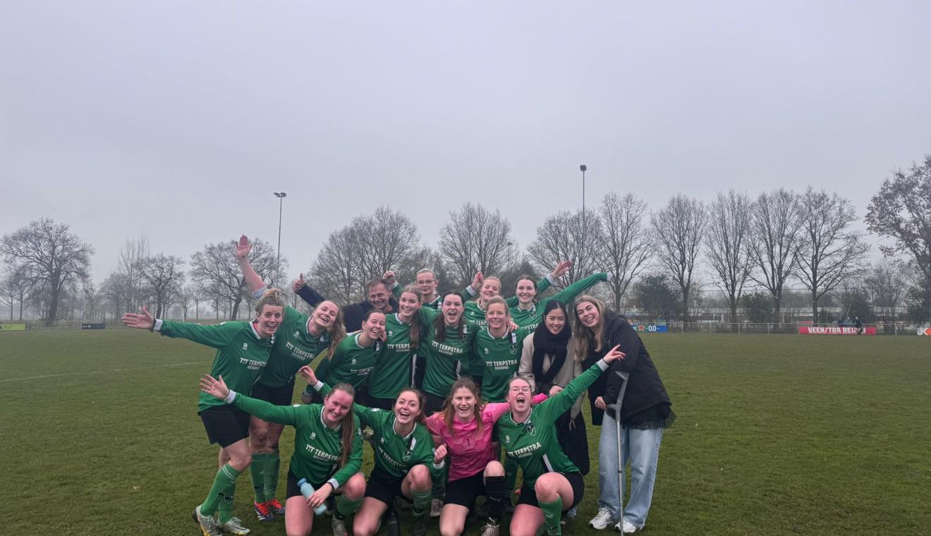 Dames Waskemeer blijven ongeslagen na overtuigende zege