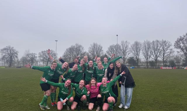 Dames Waskemeer blijven ongeslagen na overtuigende zege