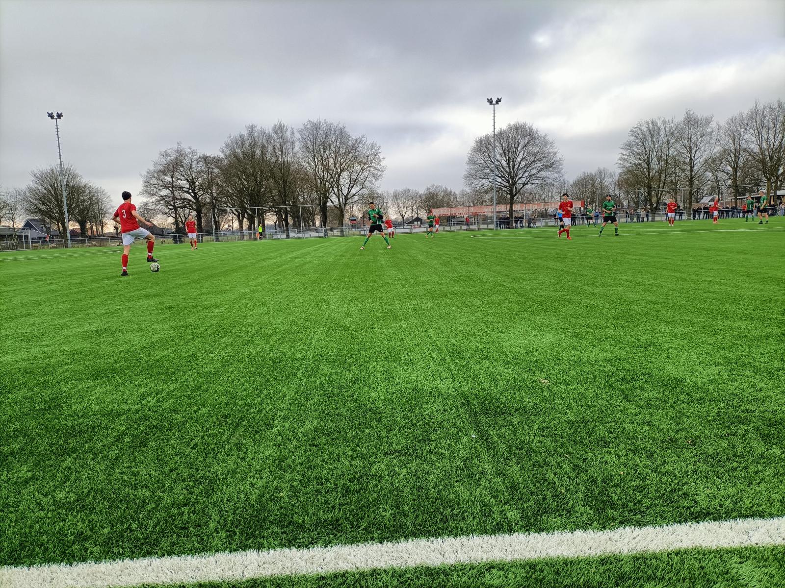 Strijdend Waskemeer de kansen, RWF de punten