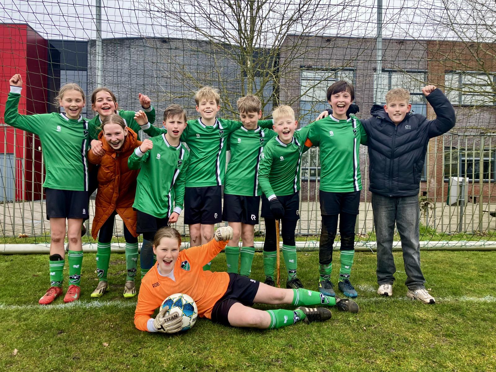 JO12 op stoom tegen Rolder Boys