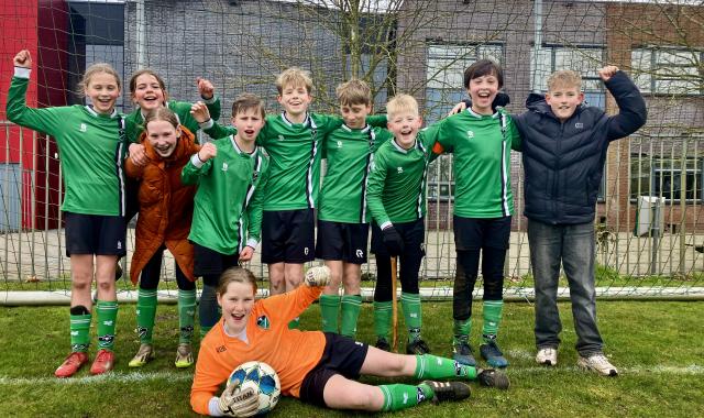 JO12 op stoom tegen Rolder Boys