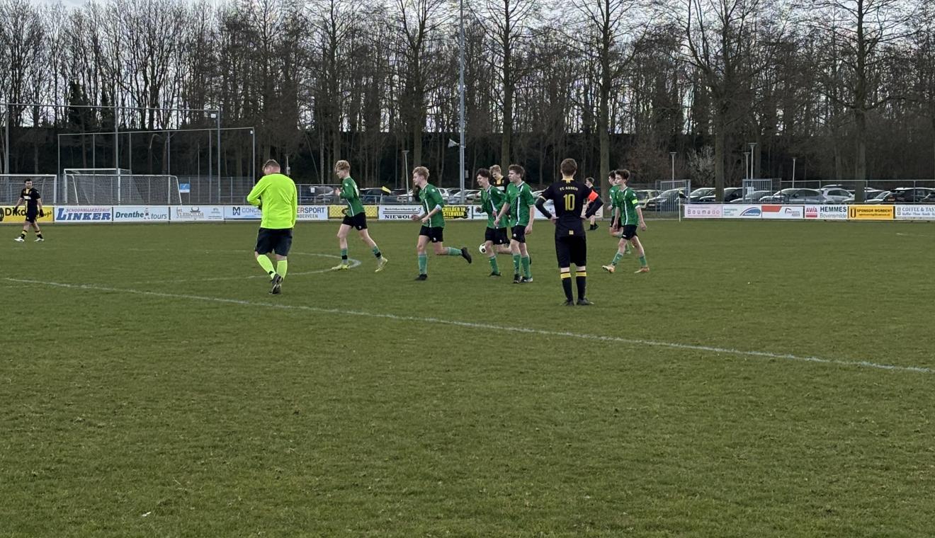 FC Assen JO17-4 - Waskemeer JO17-1