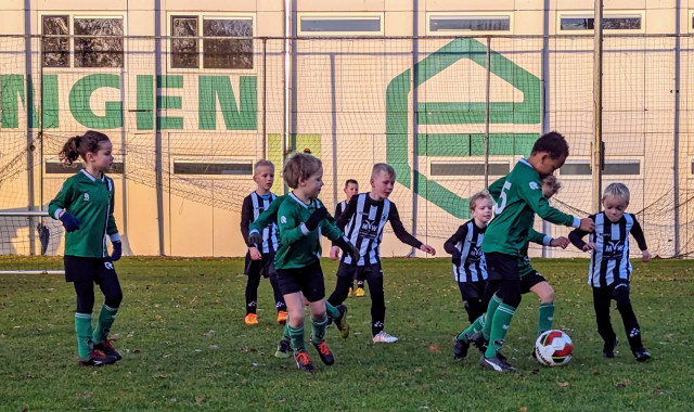 JO7 knalt in eigen huis
