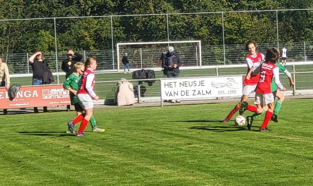 Beetsterzwaag JO14-1 een maatje te groot voor Waskemeer JO14-1